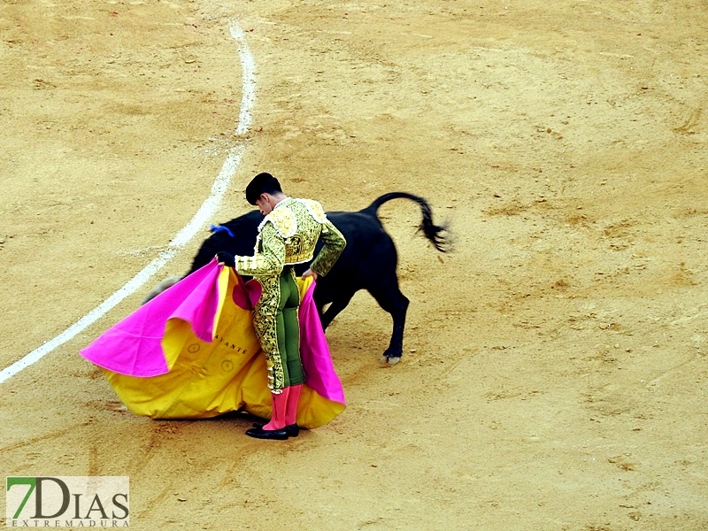 Imágenes de la segunda corrida de toros de la Feria de San Juan en Badajoz