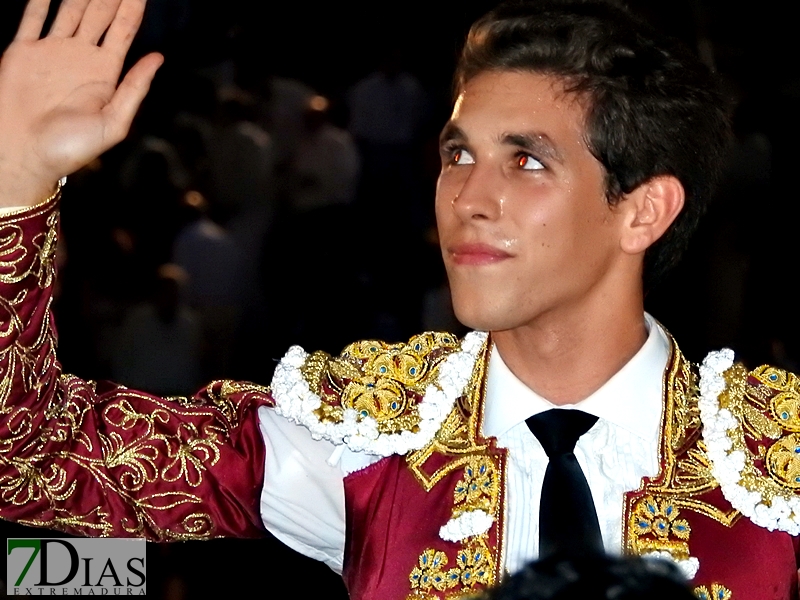 Imágenes de la segunda corrida de toros de la Feria de San Juan en Badajoz