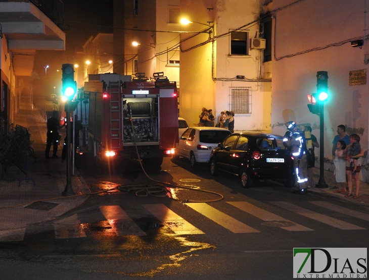 El incendio en un local alerta a los vecinos de La Picuriña (Badajoz)