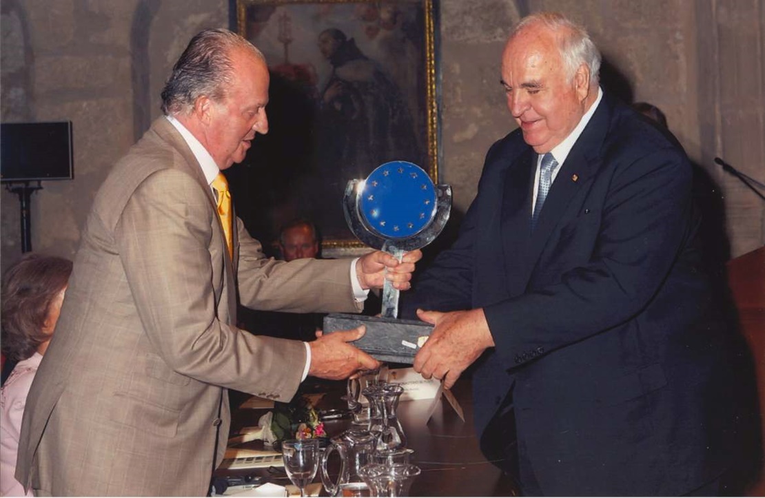 Fallece el excanciller alemán Helmut Kohl, Premio Europeo Carlos V