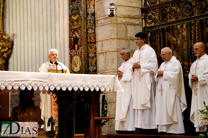 Imágenes de la misa solemne en honor al patrón de Badajoz