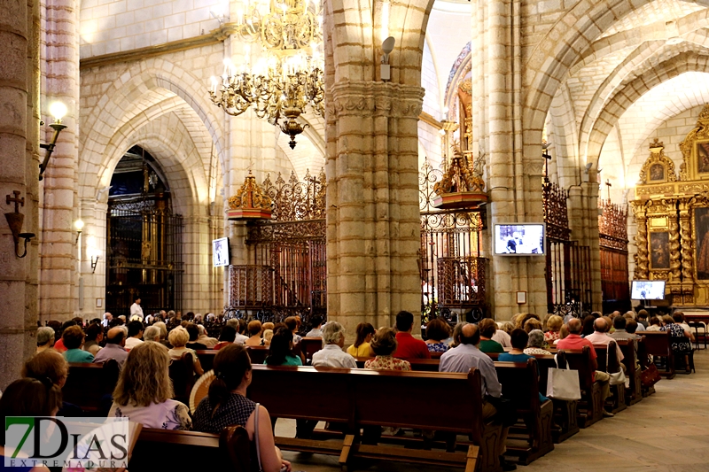 Imágenes de la misa solemne en honor al patrón de Badajoz