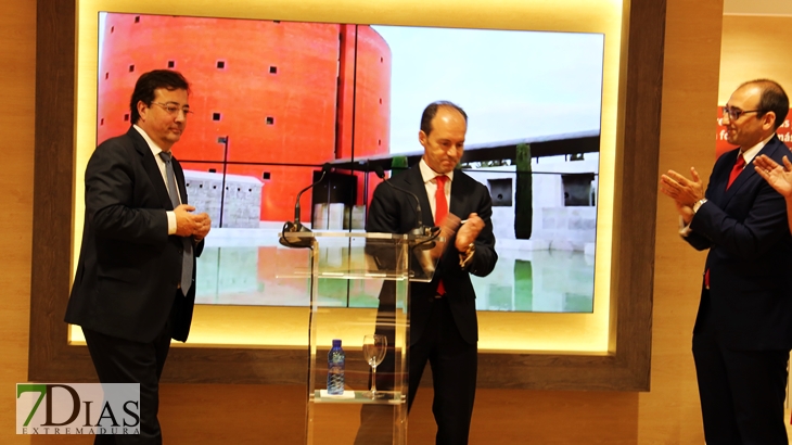 El Santander estrena la nueva imagen de su oficina central