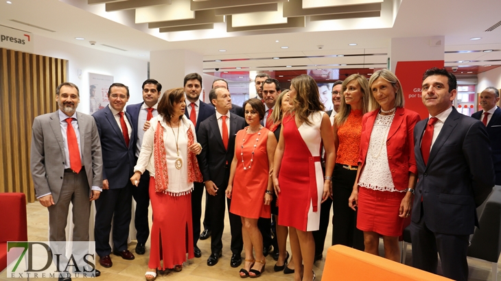 El Santander estrena la nueva imagen de su oficina central