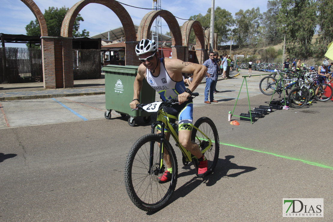 Imágenes del V Triatlón Cross de Orellana la Vieja