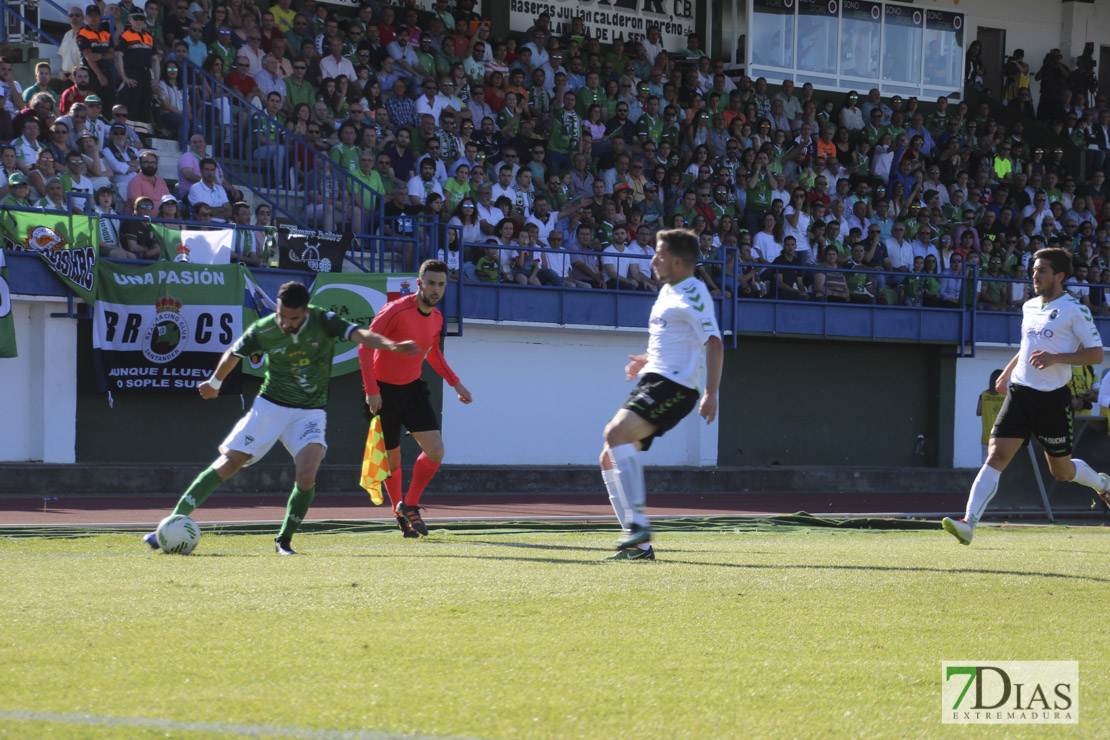 Imágenes del Villanovense - Racing de Santander