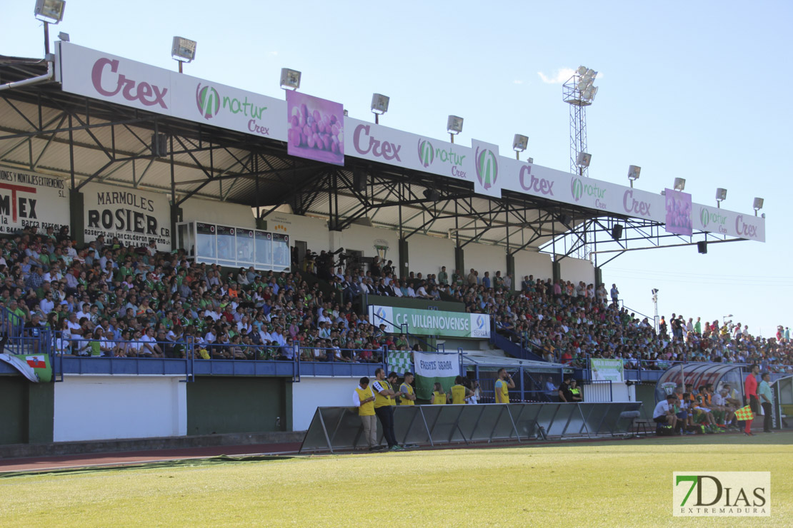 Imágenes del Villanovense - Racing de Santander