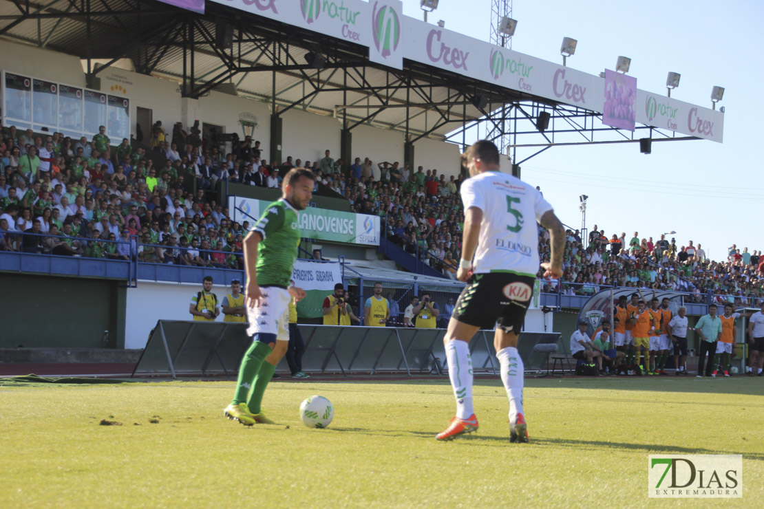 Imágenes del Villanovense - Racing de Santander