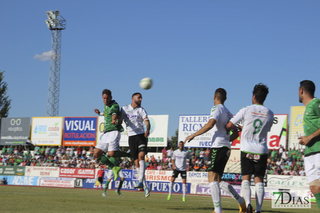 Imágenes del Villanovense - Racing de Santander