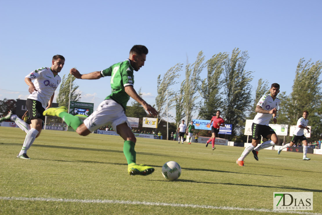 Imágenes del Villanovense - Racing de Santander