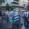 Los pacenses celebran el ascenso en la fuente