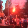 Los pacenses celebran el ascenso en la fuente