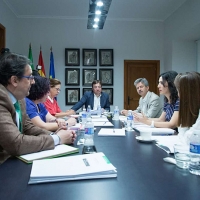 La Junta incorpora nuevos colectivos a la tarjeta de transporte subvencionado