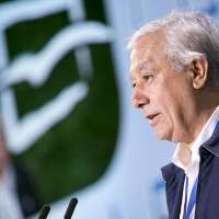 Arenas: “Debemos responder con firmeza a los extremistas catalanes”