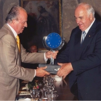 Fallece el excanciller alemán Helmut Kohl, Premio Europeo Carlos V