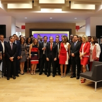 El Santander estrena la nueva imagen de su oficina central