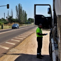 Inventa un accidente para eludir una infracción de tráfico