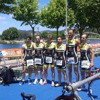 La extremeña María Rico campeona de España de Triatlón con su club