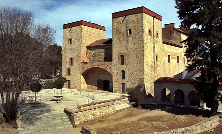 El Museo Arqueológico de Badajoz amplía a agosto los talleres de verano