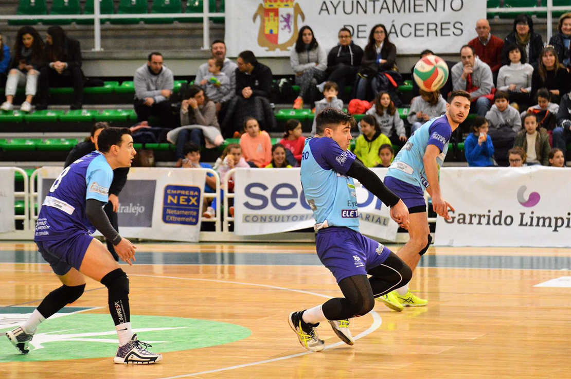 Jesús Montero se convierte en el primer fichaje del Club Pacense Voleibol