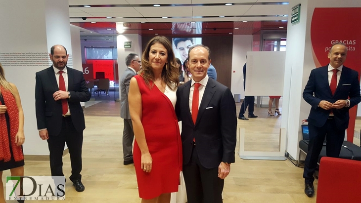 El Santander estrena la nueva imagen de su oficina central