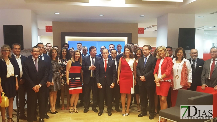El Santander estrena la nueva imagen de su oficina central