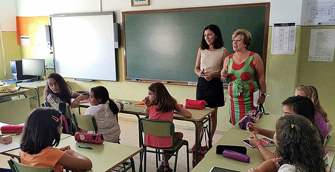 Docentes interinos denuncian su discriminación ante la maternidad