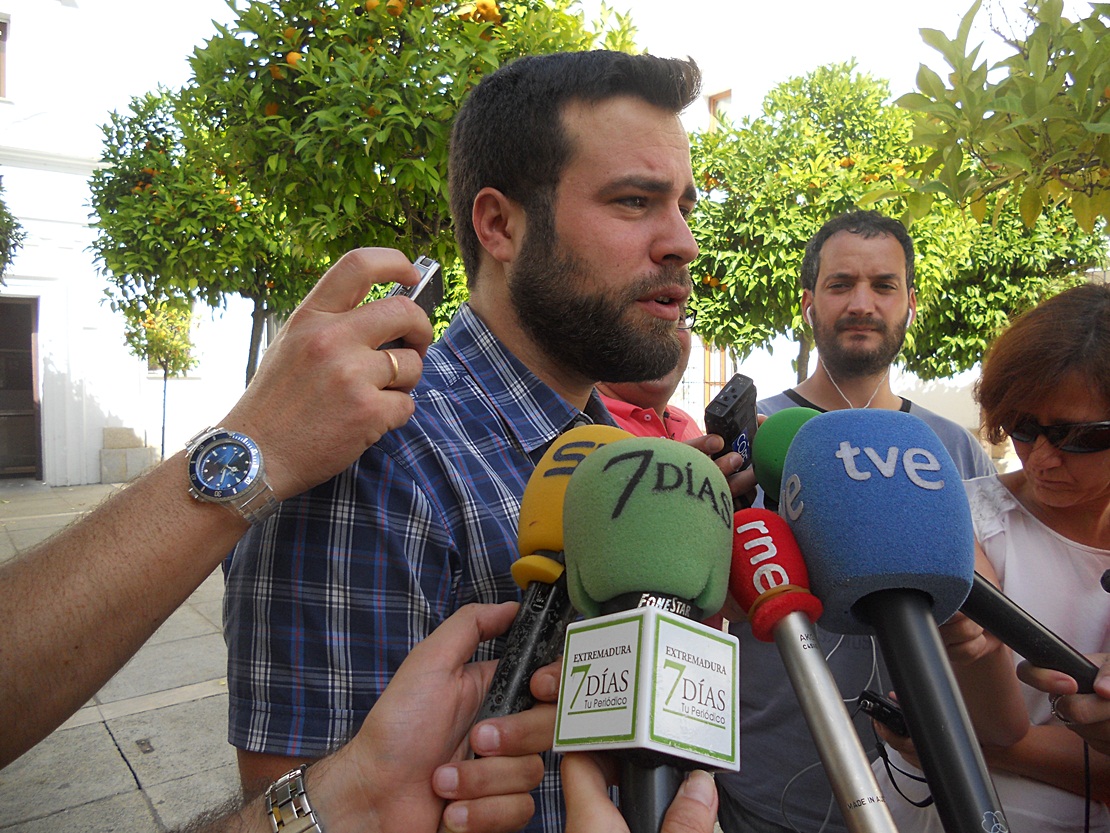 Podemos denuncia el recorte de 2 millones de euros en la renta básica