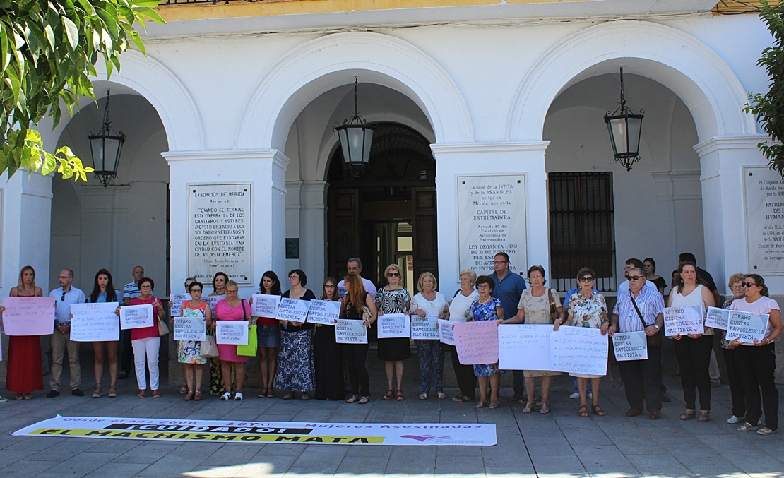 Mérida vuelve a salir a la calle contra la violencia machista