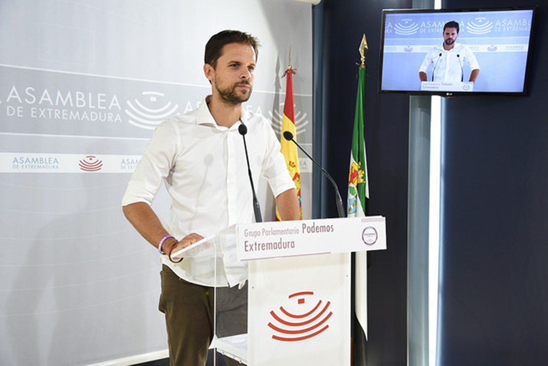 Podemos critica la “docilidad” de Vara ante la situación del tren