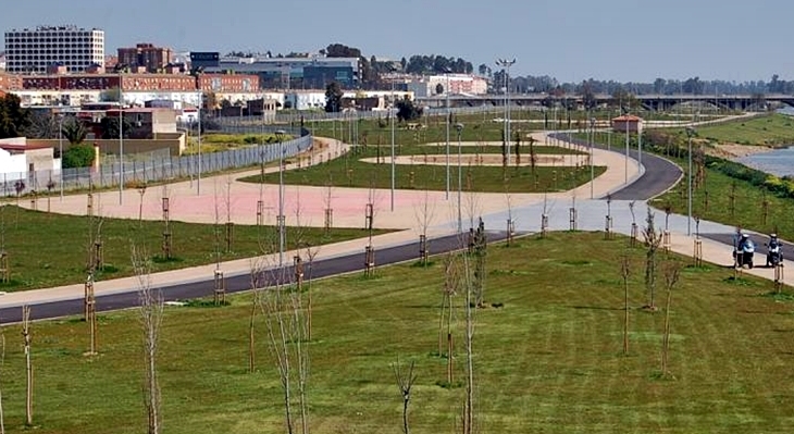 Robo con violencia en el Parque del río Guadiana en Badajoz