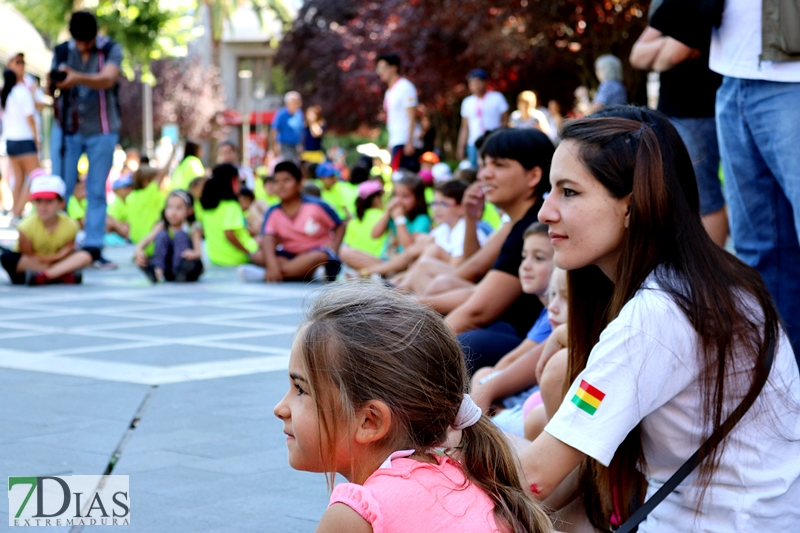 Los pequeños de la casa disfrutan de los juegos tradicionales en San Francisco