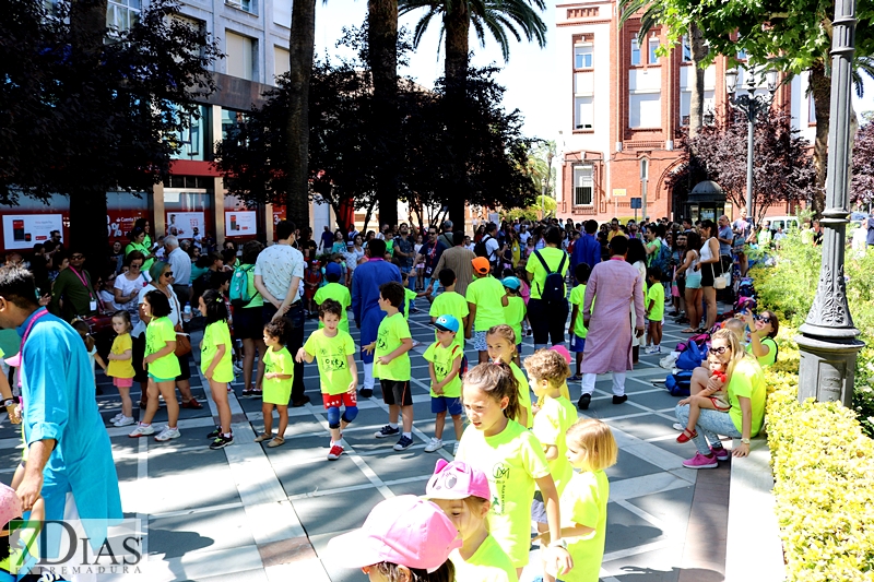 Los pequeños de la casa disfrutan de los juegos tradicionales en San Francisco