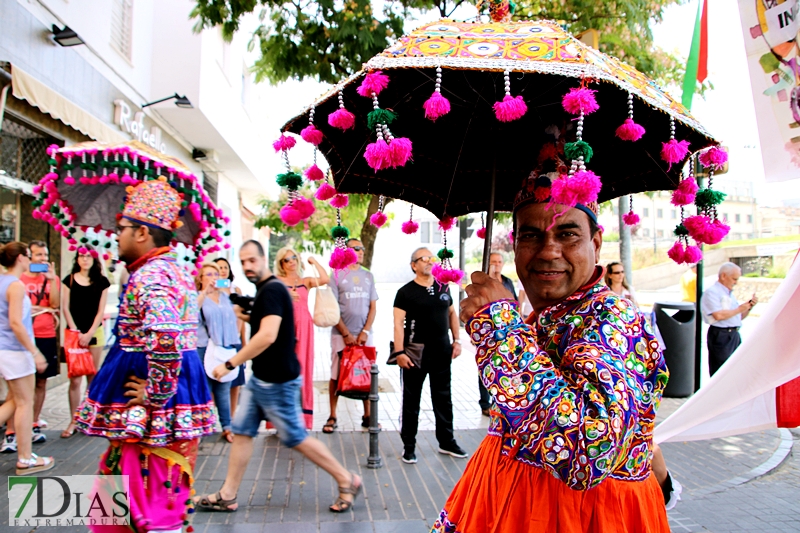 Imágenes del desfile del tradicional desfile del Festival Folclórico