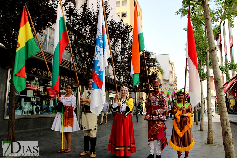 Imágenes del desfile del tradicional desfile del Festival Folclórico