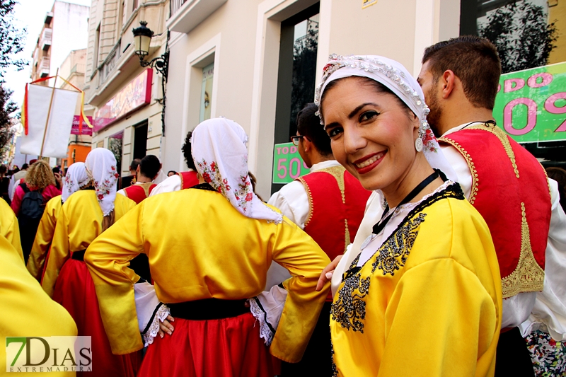 Imágenes del desfile del tradicional desfile del Festival Folclórico