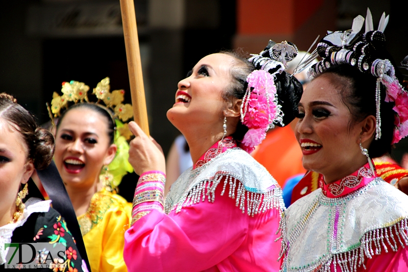 Imágenes del desfile del tradicional desfile del Festival Folclórico