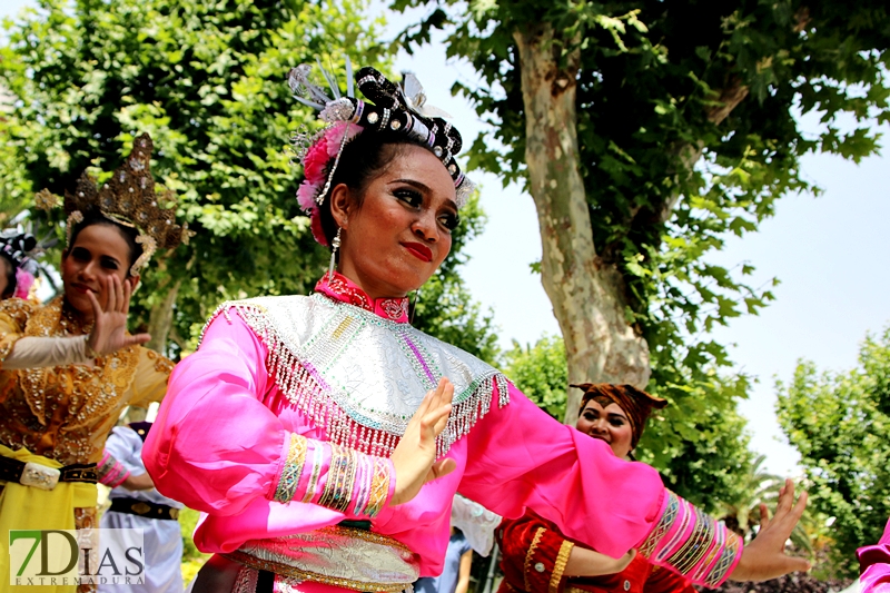 Imágenes del desfile del tradicional desfile del Festival Folclórico