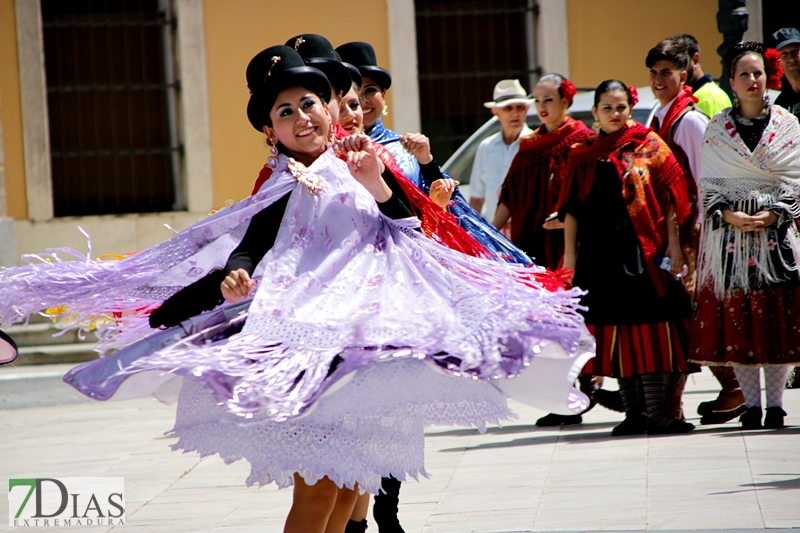 Acogida institucional a los países del Festival Folclórico