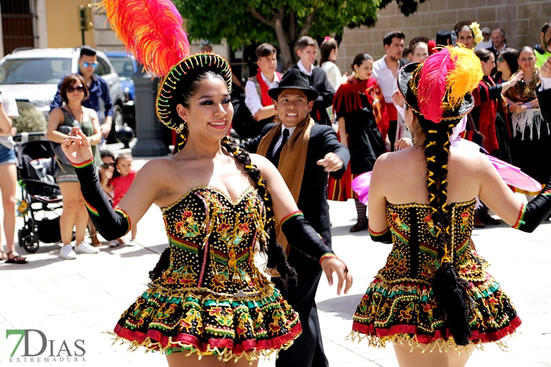 Acogida institucional a los países del Festival Folclórico