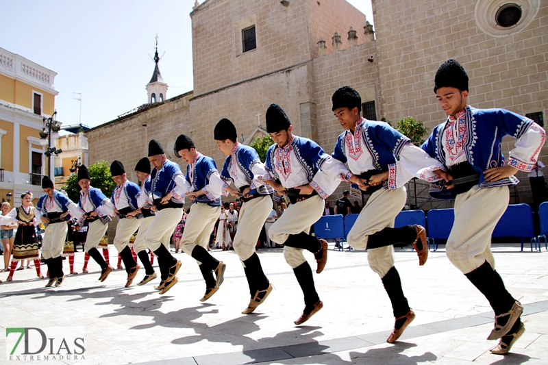 Acogida institucional a los países del Festival Folclórico