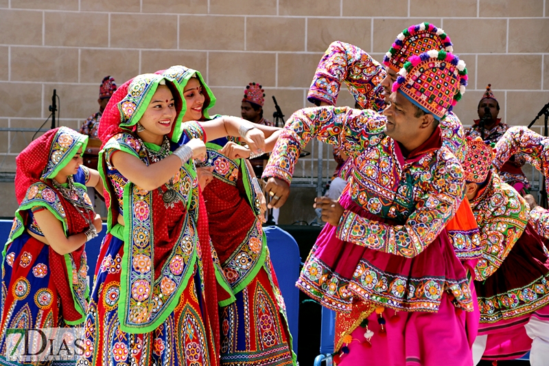 Acogida institucional a los países del Festival Folclórico