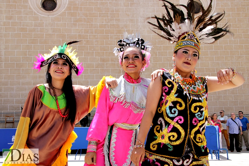 Acogida institucional a los países del Festival Folclórico