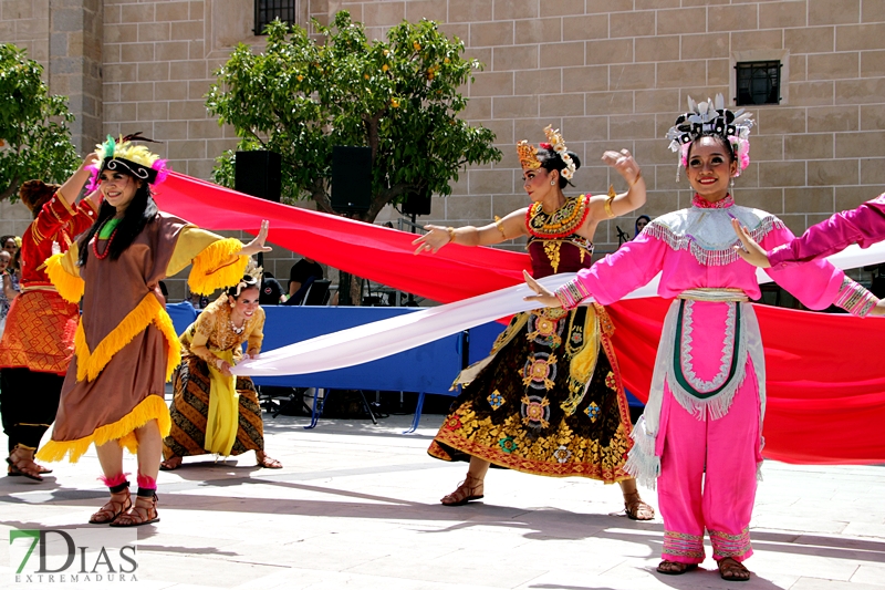 Acogida institucional a los países del Festival Folclórico