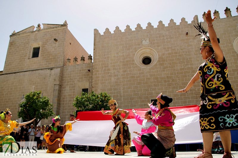 Acogida institucional a los países del Festival Folclórico