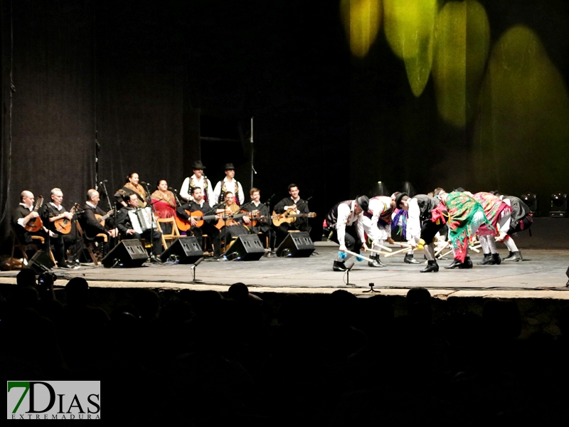 Imágenes de la segunda noche del Festival Folclórico de Extremadura