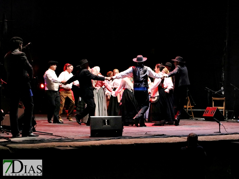 Imágenes de la segunda noche del Festival Folclórico de Extremadura