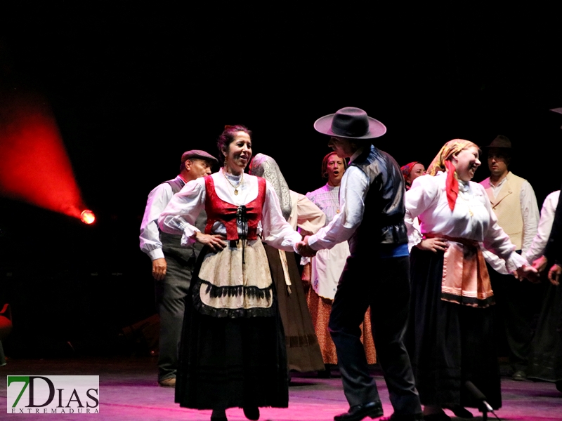 Imágenes de la segunda noche del Festival Folclórico de Extremadura