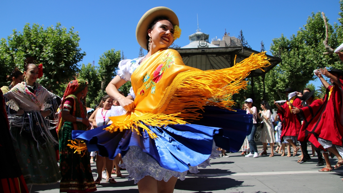 Los países invitan a los ciudadanos a bailar en San Francisco