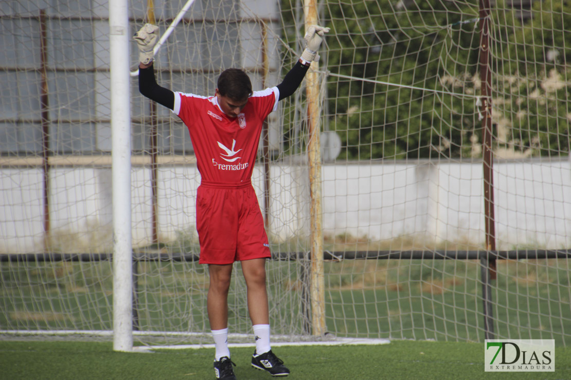 Imágenes del 1º entrenamiento del CD Badajoz de la temporada